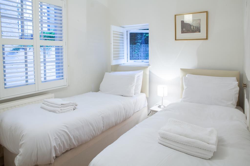 Victoria Station Apartment London Bagian luar foto