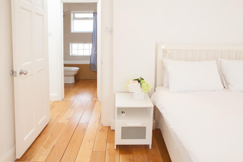 Victoria Station Apartment London Bagian luar foto