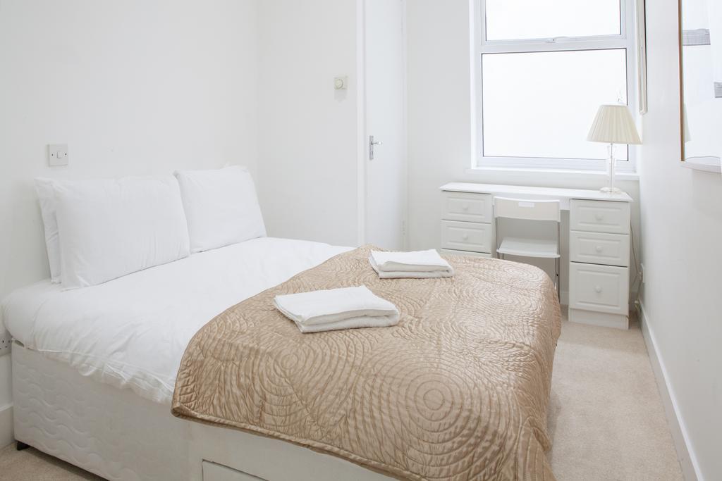 Victoria Station Apartment London Bagian luar foto