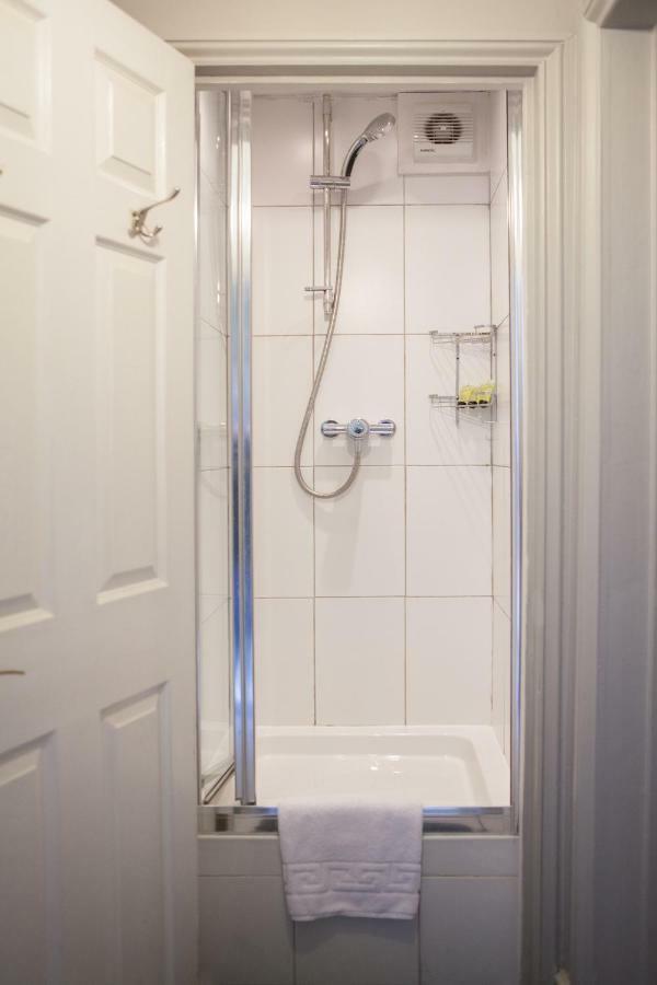 Victoria Station Apartment London Bagian luar foto
