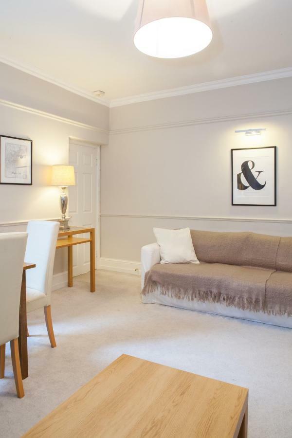 Victoria Station Apartment London Bagian luar foto
