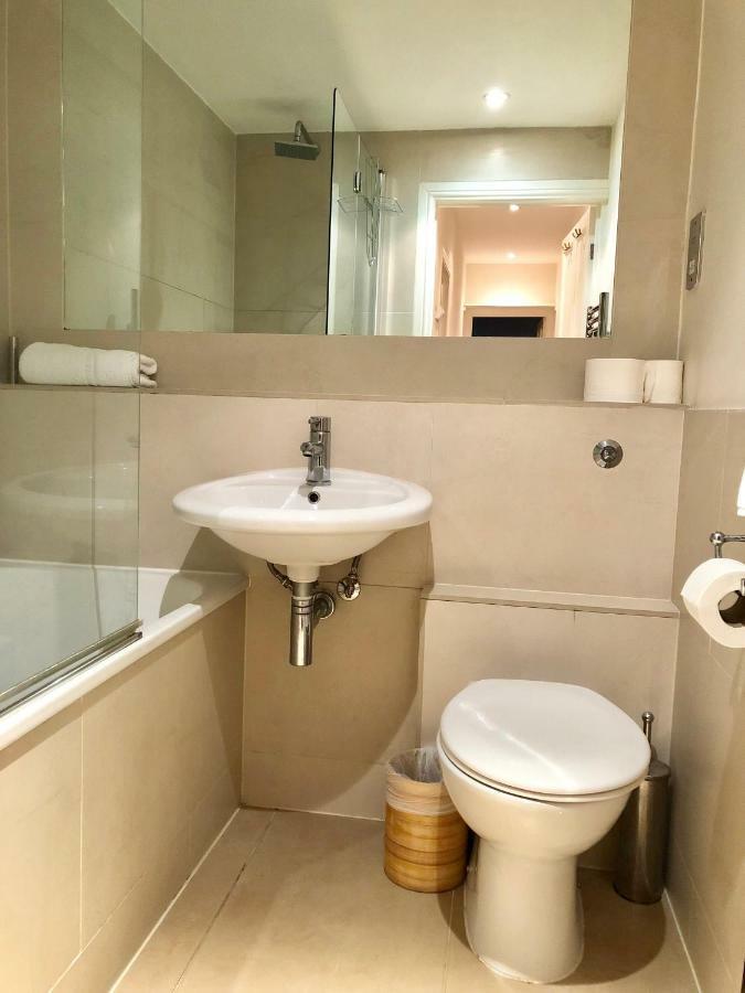 Victoria Station Apartment London Bagian luar foto